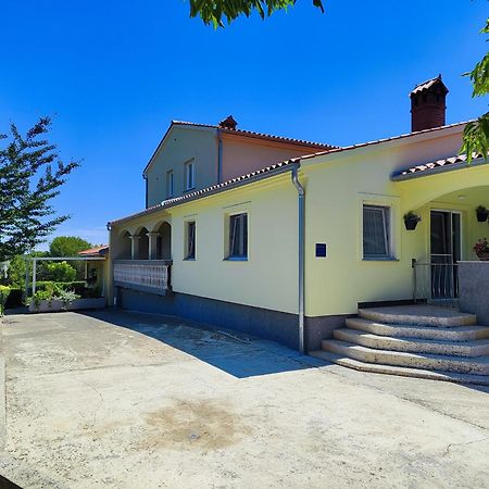 Apartments Flora Medulin Exterior photo